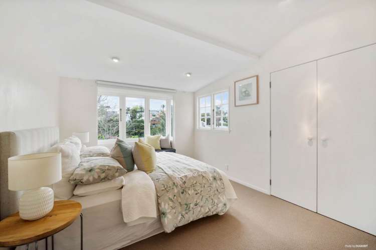 76 Beach Road Castor Bay_12