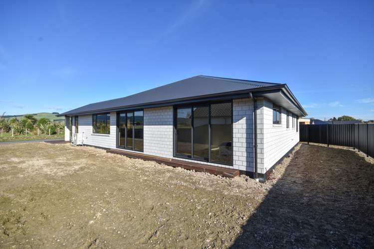 44 Constitution Avenue Milton_18