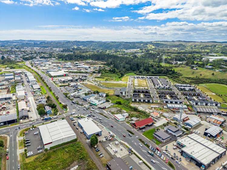 68 Main Road Kumeu_21