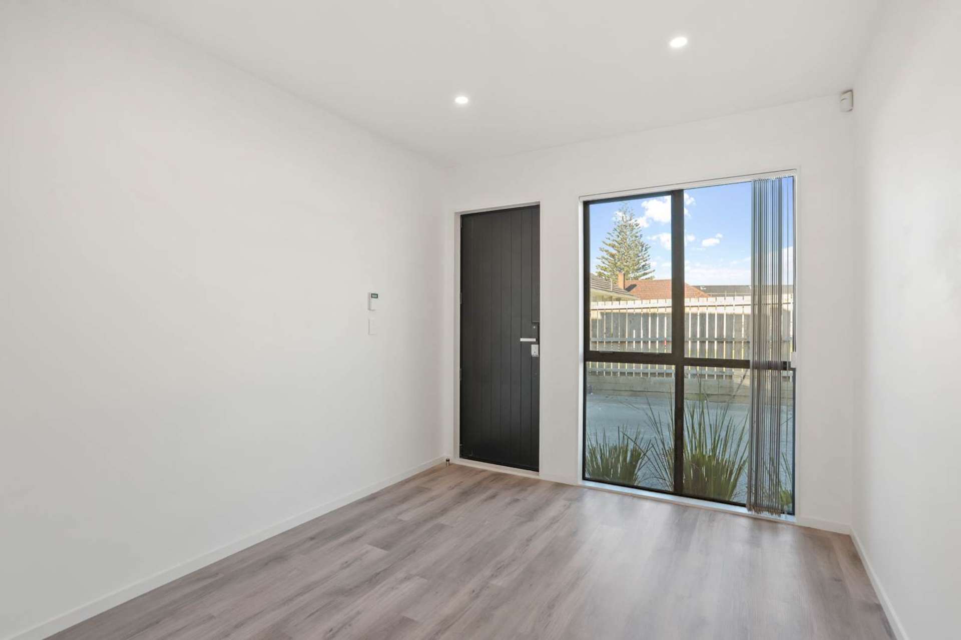 5/60 Kelman Road Kelston_0
