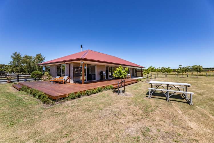 2840 South Eyre Road West Eyreton_13
