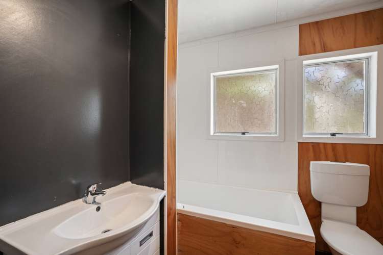 49 Gunn Road Albert Town_10