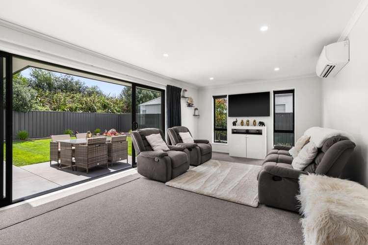 36 Hikawera Drive Frimley_3