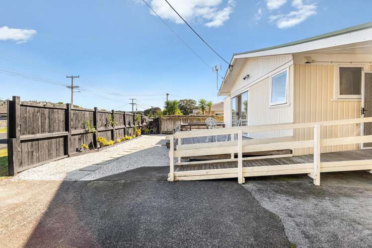 1/137 Centreway Road Orewa_21