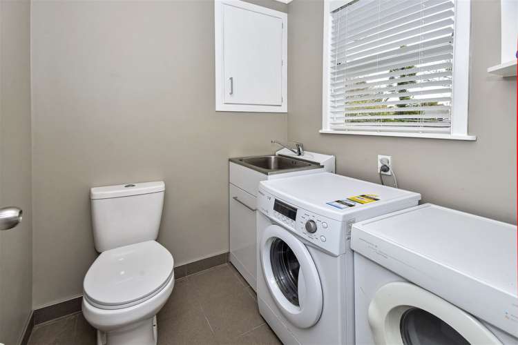 35 George Street Papakura_11