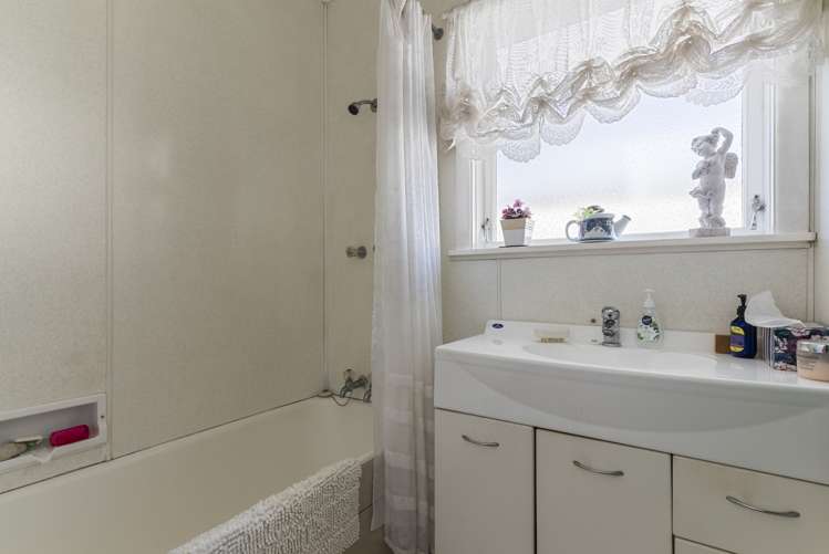 33 Tawera Road Greenlane_12