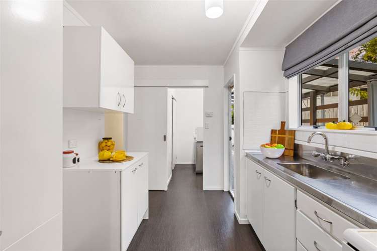 24 Garton Drive Massey_11