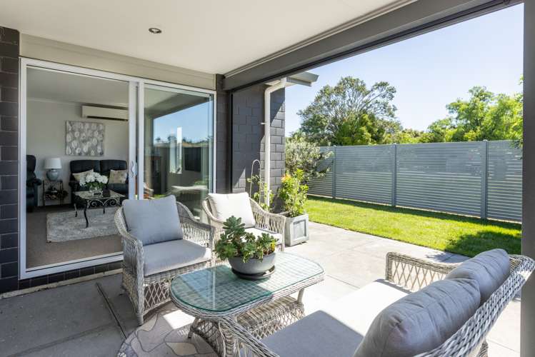 10a West Place Greenmeadows_1