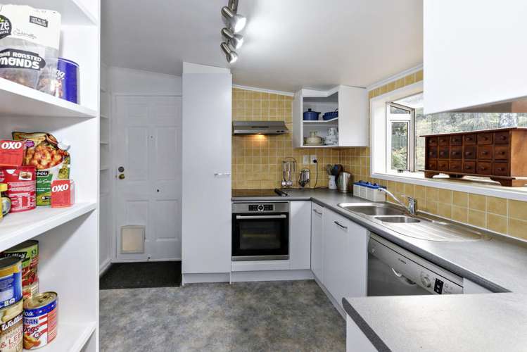 1204 Huia Road Huia_2