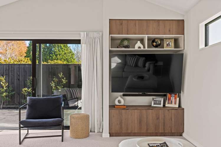 32 Walter Case Drive Harewood_12