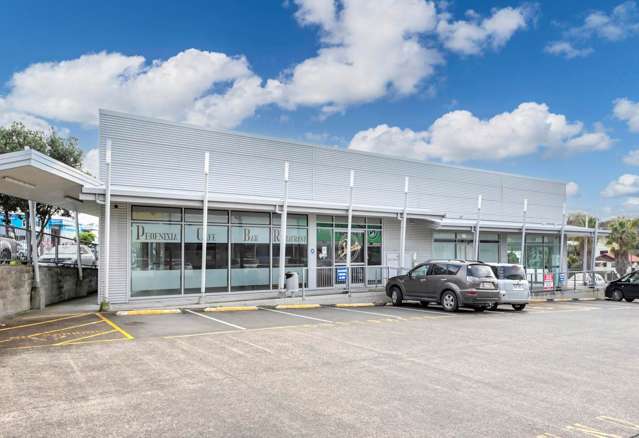 RETAIL SPACE WITH LANDLORD INCENTIVES