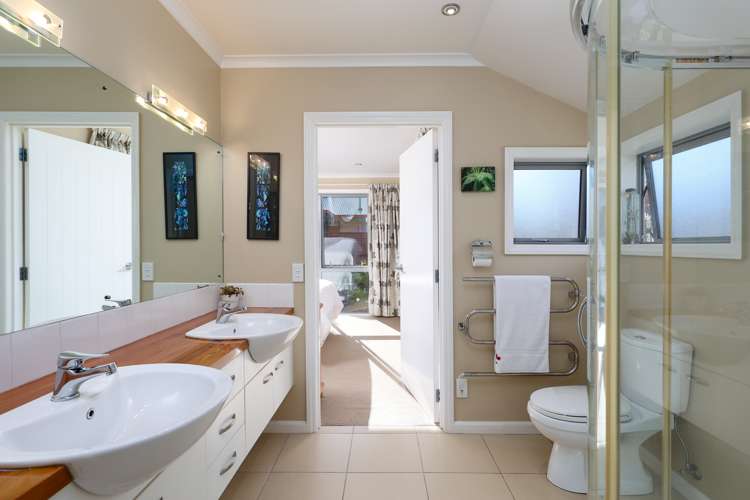 3 Cambria Gardens The Wood_11