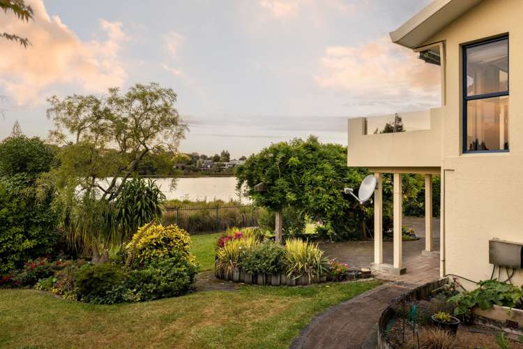 76 Lake Crescent Hamilton Lake_6