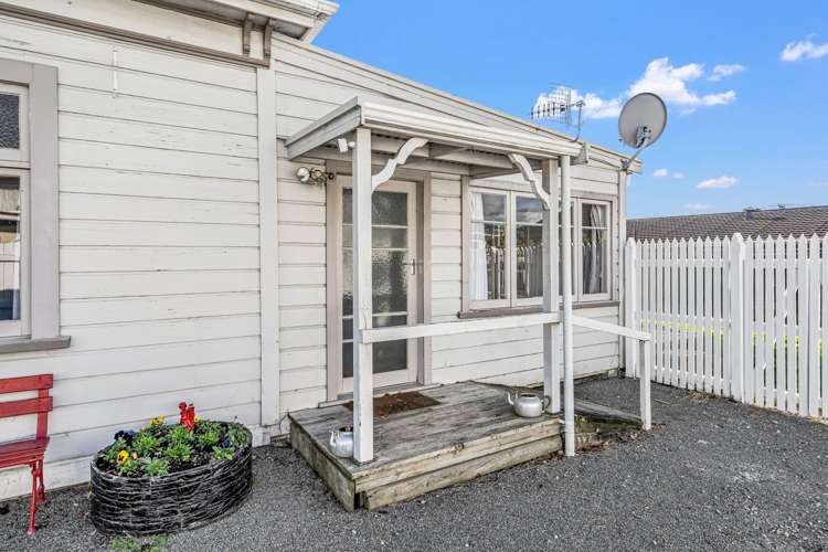 4 Exeter Street Stoke_17