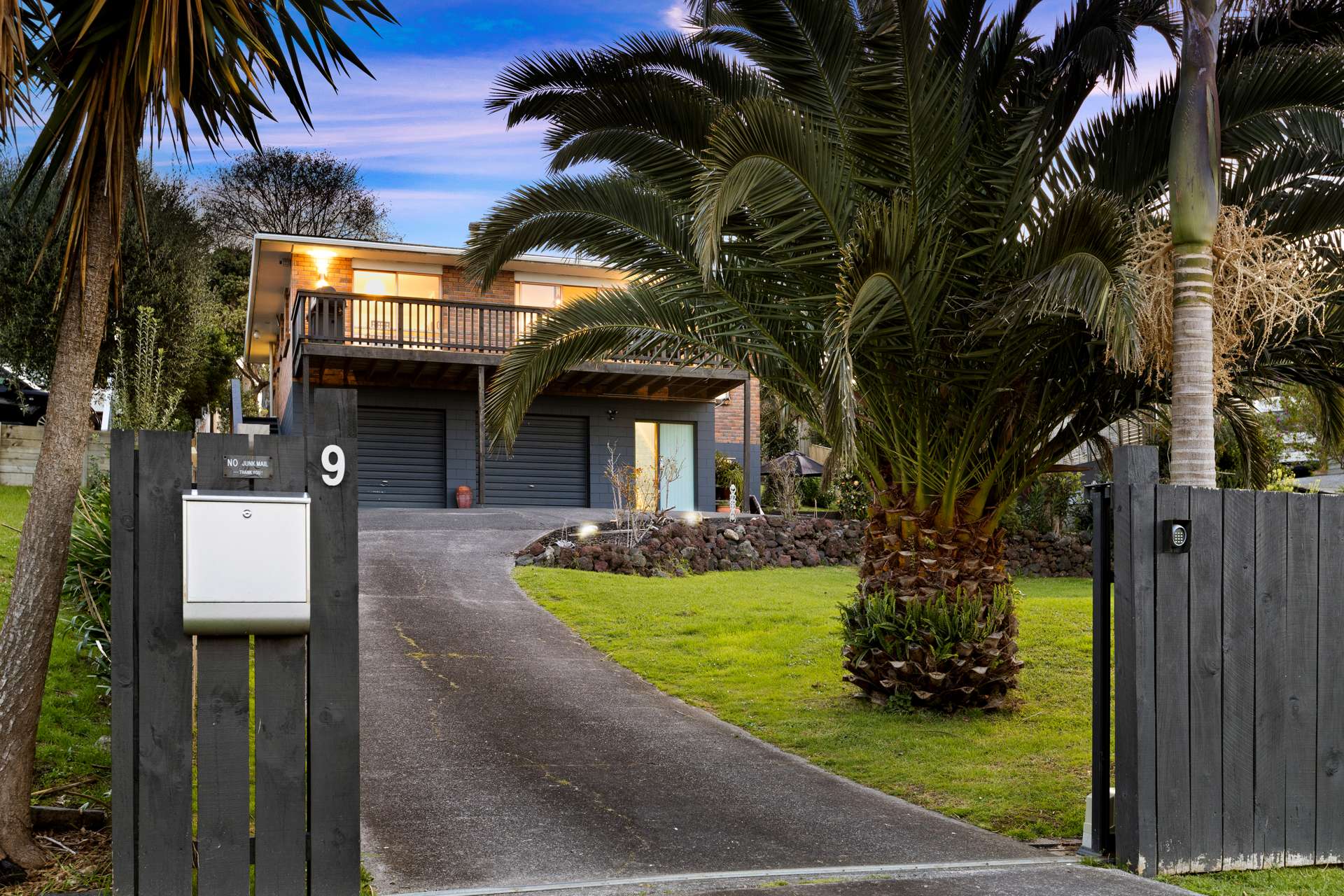 9 Rimu Road Stanmore Bay_0