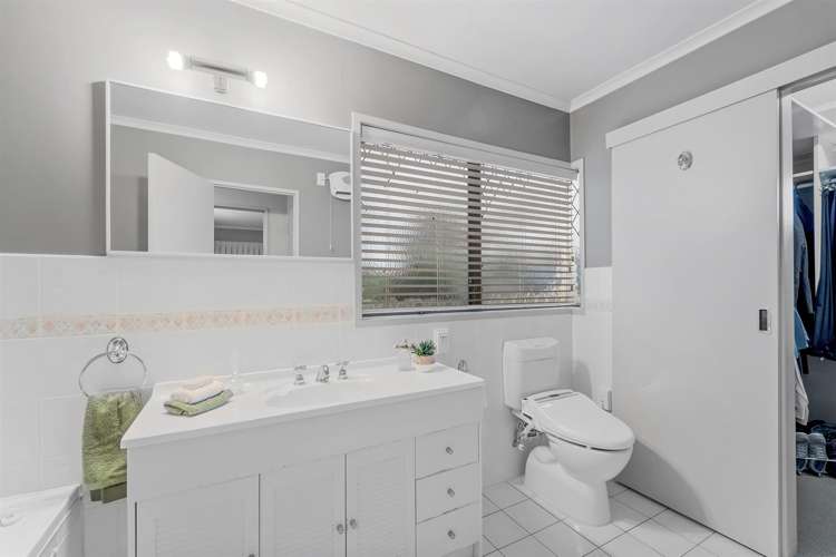 1/65 Aberdeen Road Castor Bay_15