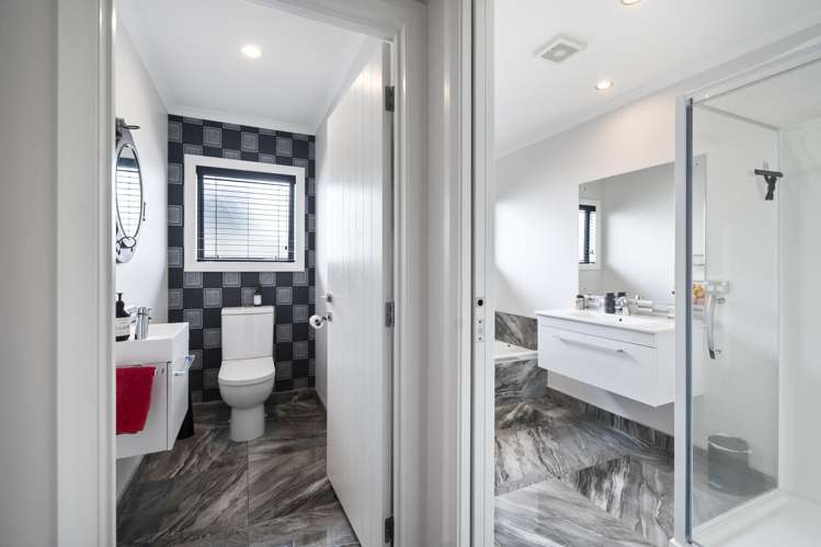 9 Saint Heliers Grove Fitzherbert_22