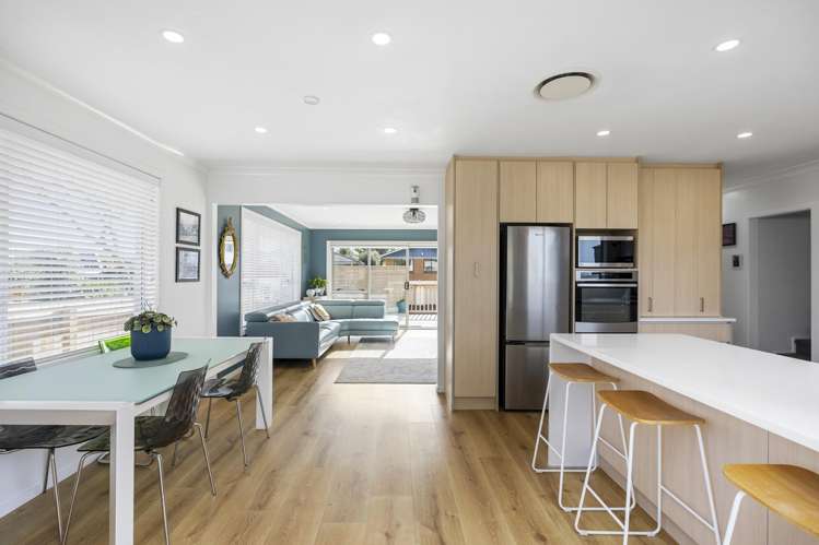 4 Binda Place Botany Downs_3