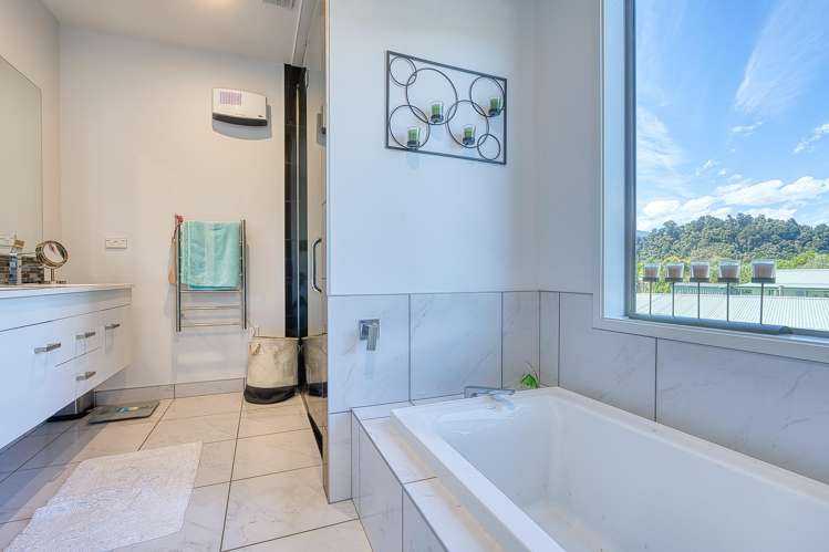 91 Beach Road Kakapotahi_17