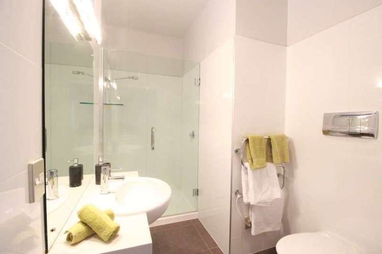 14/300 Lake Terrace Taupo_13