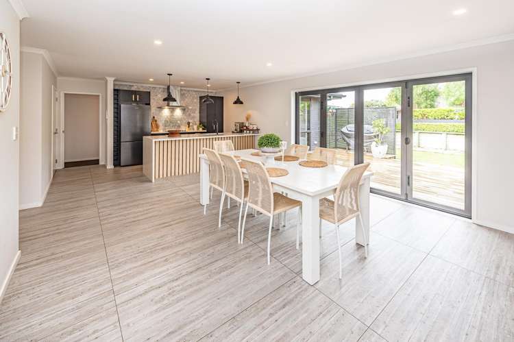 13 Magnolia Crescent Tawhero_2