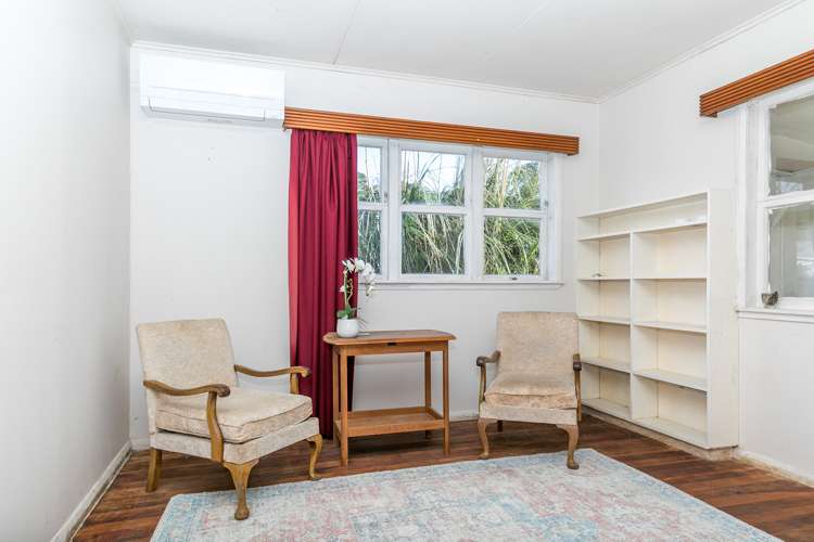 1215 Pouewe Street Kawhia_5