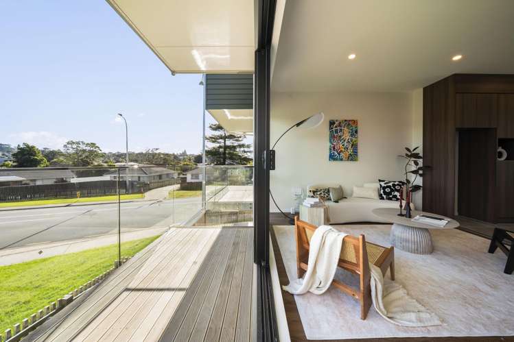 2/125 Universal Drive Henderson_14