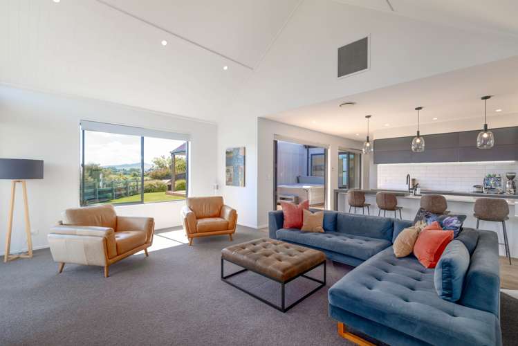 32 Carnaveron Drive Lincoln_10