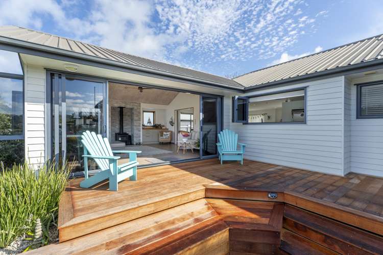 13 Martin Place Cooks Beach_21