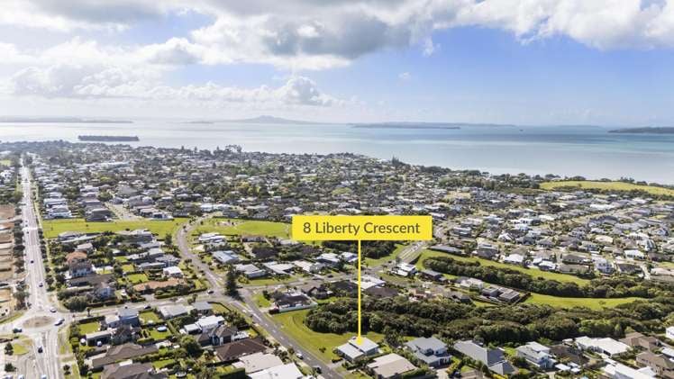 8 Liberty Crescent Beachlands_29