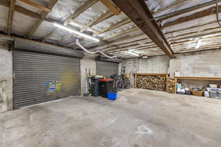 8 Clariton Avenue Green Island_22