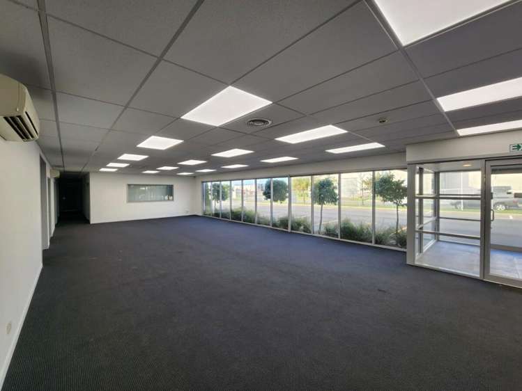 12 Lock Crescent Hillsborough_6