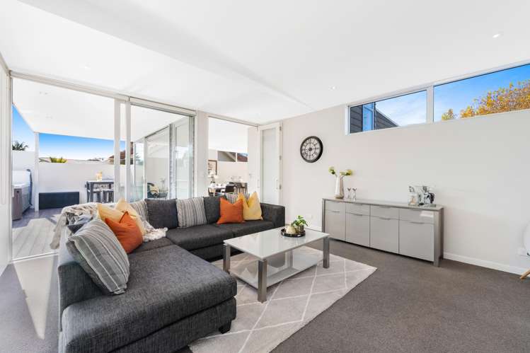 33 Luplau Crescent Cockle Bay_13
