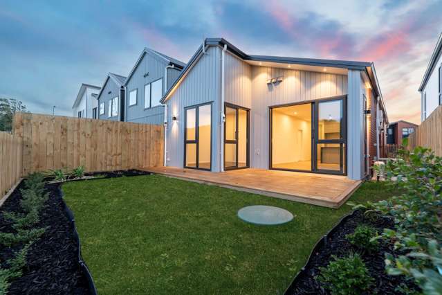 8 Paretao Street Massey_4