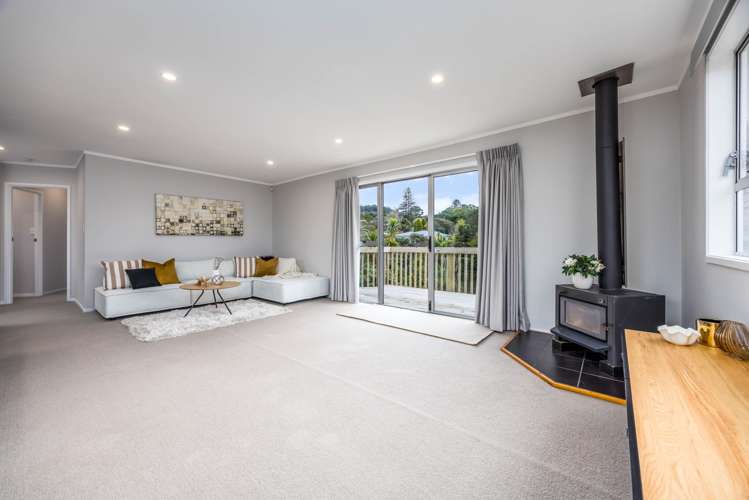 37 Onedin Place Titirangi_16