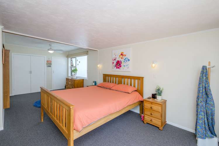 15 Kowhai Grove Raumati Beach_10