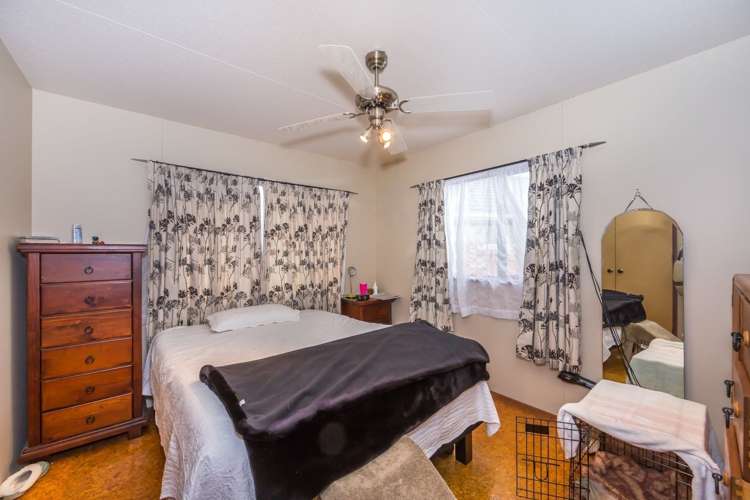 2/20 Ocean View Road Northcote_10