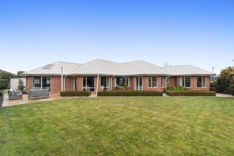 1 Becmead Drive Harewood_30