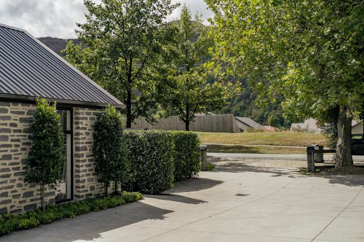 90-90A Centennial Avenue Arrowtown_22