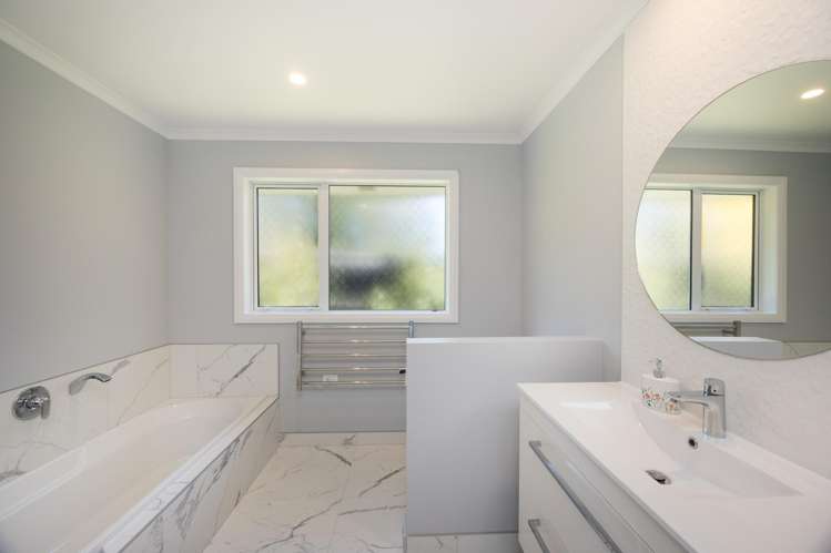 33 Coutts Way Fitzherbert_15