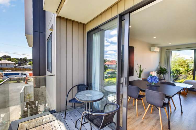 2/15 Tasman Avenue Mount Albert_4