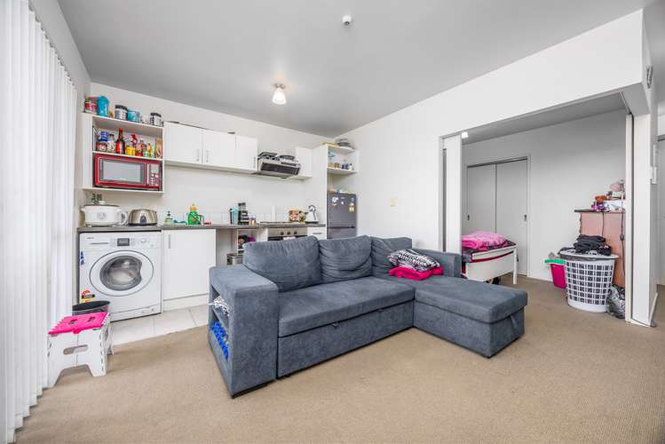 104/10 Flower Street Eden Terrace_6