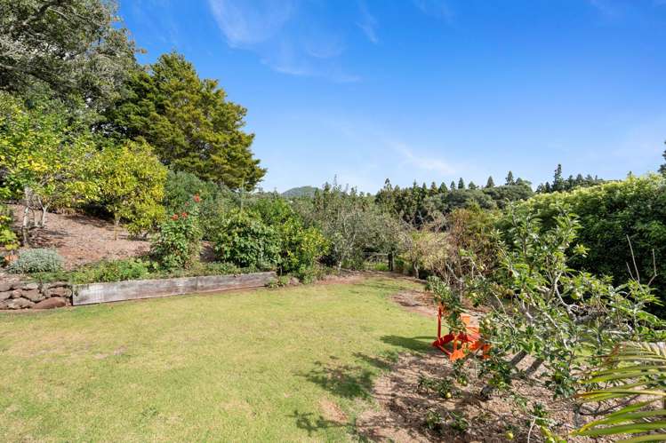 7 Puriri Grange Lane Maunu_24