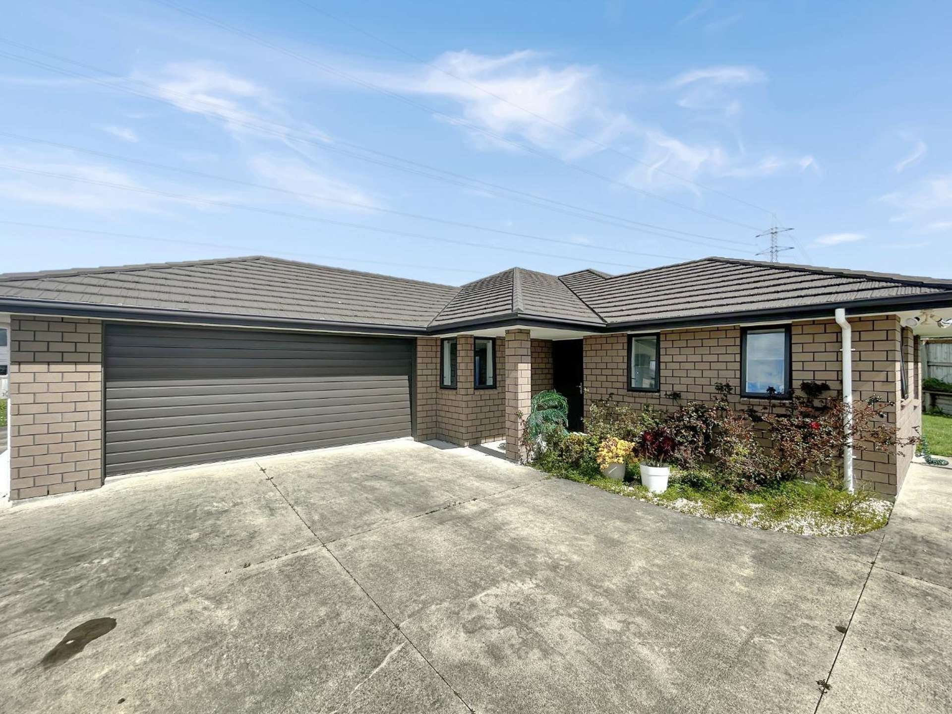 19 Gibraltar Way 10930_0