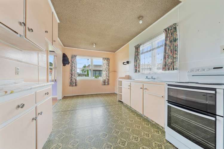 62 Clayton Avenue Otara_8