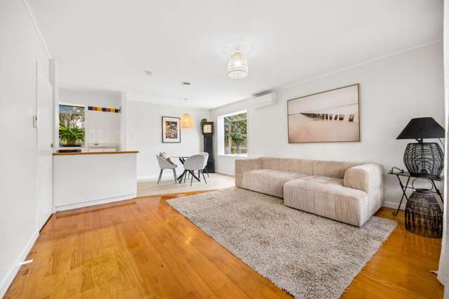 2/81A Kings Road Panmure_4
