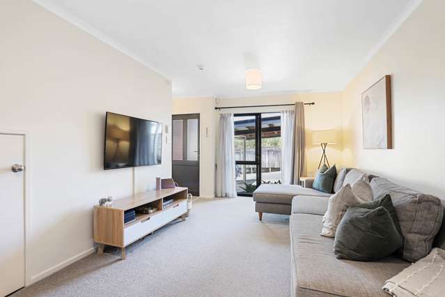 4/94 Glengarry Road Glen Eden_2