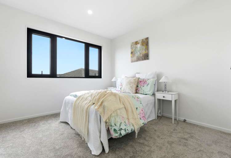 88A Bradbury Road Botany Downs_10