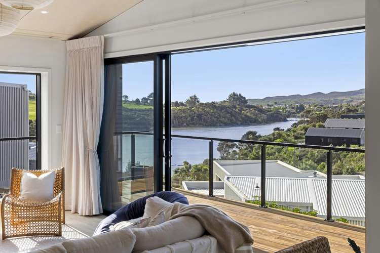 15 Maataitai Road Raglan_5