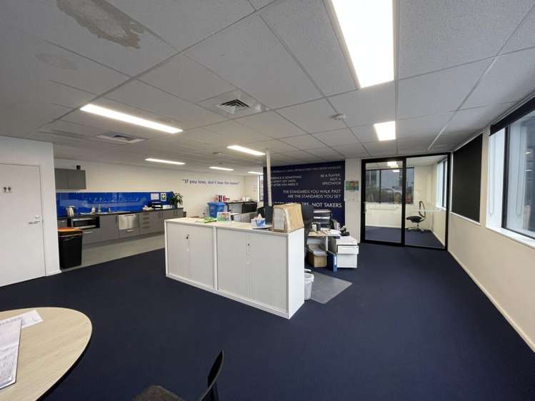 1/8 Islington Ave Islington_11